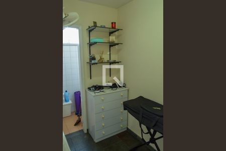 Apartamento à venda com 102m², 2 quartos e 2 vagas Apartamento à venda com 102m², 2 quartos e 2 vagasQuarto de Serviço