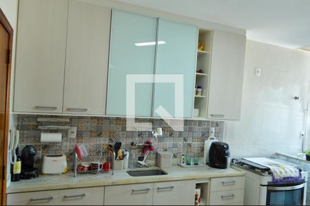 Apartamento à venda com 102m², 2 quartos e 2 vagas Apartamento à venda com 102m², 2 quartos e 2 vagasCozinha