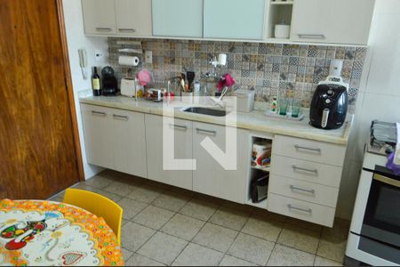 Apartamento à venda com 102m², 2 quartos e 2 vagas Apartamento à venda com 102m², 2 quartos e 2 vagasCozinha