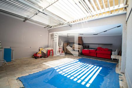 Casa à venda com 341m², 3 quartos e 5 vagasChurrasqueira com piscina