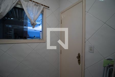 Casa à venda com 341m², 3 quartos e 5 vagasBanheiro 4