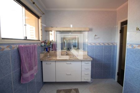 Casa à venda com 341m², 3 quartos e 5 vagasBanheiro do Quarto 3 