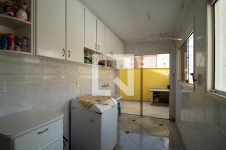 Casa à venda com 341m², 3 quartos e 5 vagasÁrea de Serviço