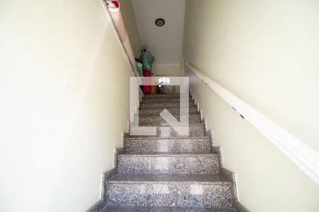 Casa à venda com 341m², 3 quartos e 5 vagasEscada