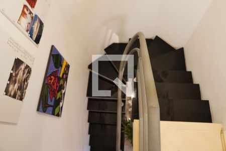 Apartamento à venda com 72m², 1 quarto e 1 vagaEscadas