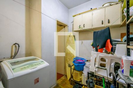 Apartamento à venda com 129m², 3 quartos e 2 vagas Apartamento à venda com 129m², 3 quartos e 2 vagasQuarto de Serviço