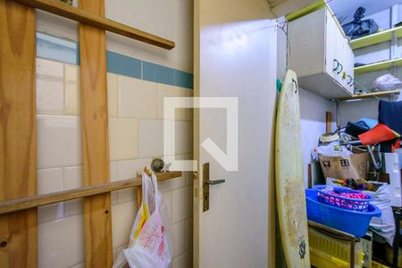 Apartamento à venda com 129m², 3 quartos e 2 vagas Apartamento à venda com 129m², 3 quartos e 2 vagasBanheiro de serviço