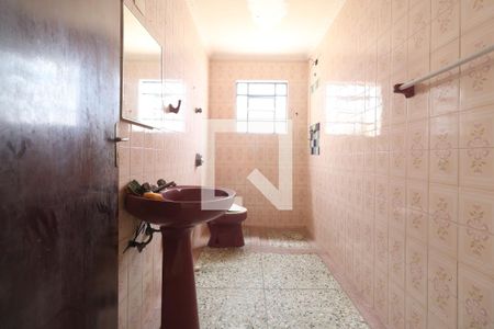 Casa à venda com 250m², 3 quartos e 1 vagaBanheiro 1