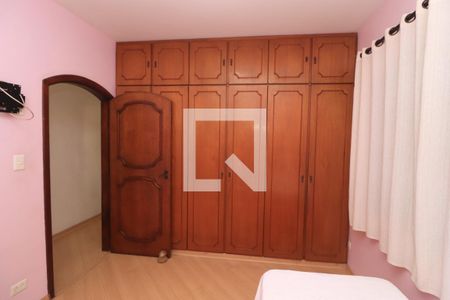 Casa à venda com 240m², 3 quartos e 2 vagasQuarto 2