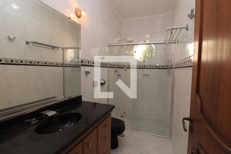 Casa à venda com 240m², 3 quartos e 2 vagasBanheiro Social