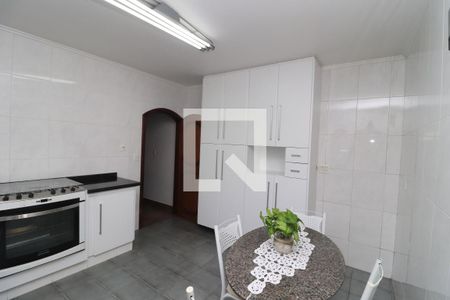 Casa à venda com 240m², 3 quartos e 2 vagasCozinha