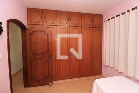 Casa à venda com 240m², 3 quartos e 2 vagasQuarto 2