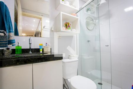 Apartamento à venda com 88m², 2 quartos e 1 vaga Apartamento à venda com 88m², 2 quartos e 1 vagaBanheiro social