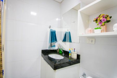 Apartamento à venda com 88m², 2 quartos e 1 vaga Apartamento à venda com 88m², 2 quartos e 1 vagaBanheiro social