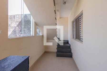 Casa à venda com 320m², 4 quartos e 2 vagas Casa à venda com 320m², 4 quartos e 2 vagasCorredor interno