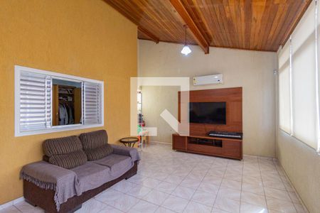 Casa à venda com 320m², 4 quartos e 2 vagas Casa à venda com 320m², 4 quartos e 2 vagasSala 2
