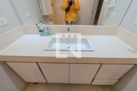 Apartamento para alugar com 110m², 3 quartos e 1 vaga Apartamento para alugar com 110m², 3 quartos e 1 vagaBanheiro da Suíte 1