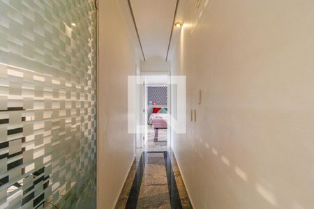 Apartamento à venda com 213m², 3 quartos e 3 vagas Apartamento à venda com 213m², 3 quartos e 3 vagasCorredor