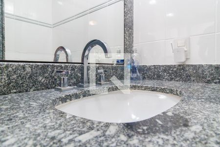 Apartamento à venda com 213m², 3 quartos e 3 vagas Apartamento à venda com 213m², 3 quartos e 3 vagasBanheiro da Suíte 2