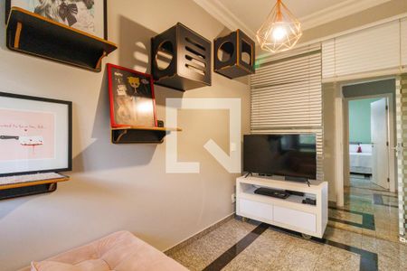 Apartamento à venda com 213m², 3 quartos e 3 vagas Apartamento à venda com 213m², 3 quartos e 3 vagasSala de TV