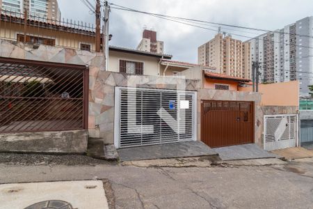 Casa à venda com 89m², 2 quartos e 2 vagasFachada