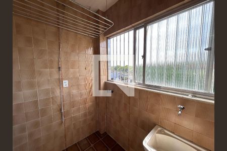 Apartamento à venda com 72m², 2 quartos e 1 vagaÁrea de Serviço