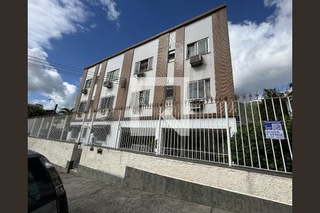 Apartamento à venda com 72m², 2 quartos e 1 vagaFachada + plaquinha