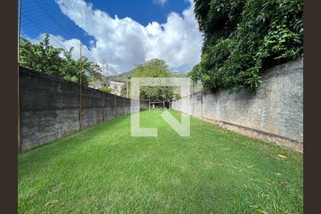 Apartamento à venda com 72m², 2 quartos e 1 vagaCampo de futebol