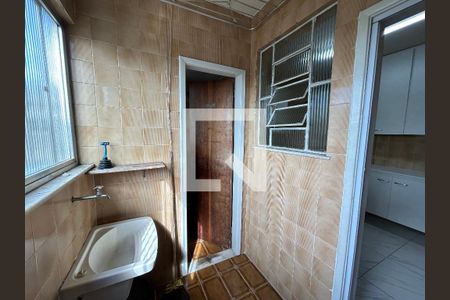 Apartamento à venda com 72m², 2 quartos e 1 vagaÁrea de Serviço