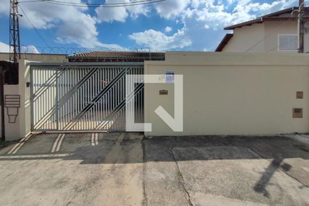Casa à venda com 600m², 5 quartos e 5 vagasFachada