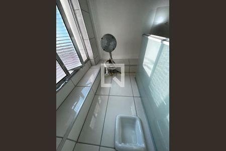 Casa à venda com 250m², 8 quartos e 2 vagas Casa à venda com 250m², 8 quartos e 2 vagasBanheiro 1 e 2