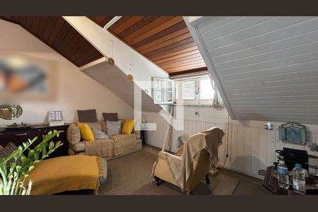 Casa à venda com 250m², 8 quartos e 2 vagas Casa à venda com 250m², 8 quartos e 2 vagasQuarto 8