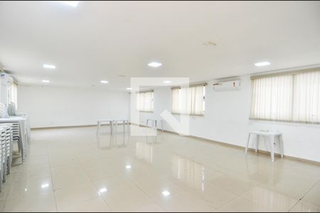 Apartamento para alugar com 49m², 2 quartos e 1 vagaÁrea comum - Salão de Festas