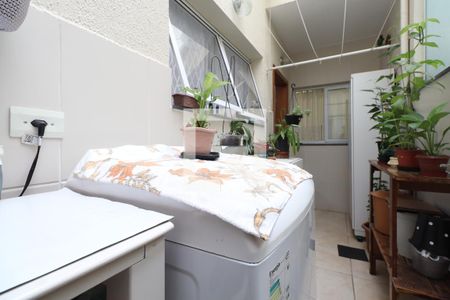 Apartamento à venda com 70m², 2 quartos e 2 vagasÁrea de serviço 
