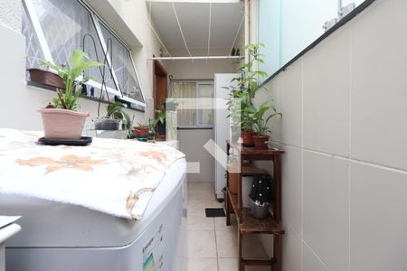 Apartamento à venda com 70m², 2 quartos e 2 vagasÁrea de serviço 