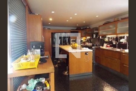 Casa à venda com 750m², 4 quartos e 4 vagas