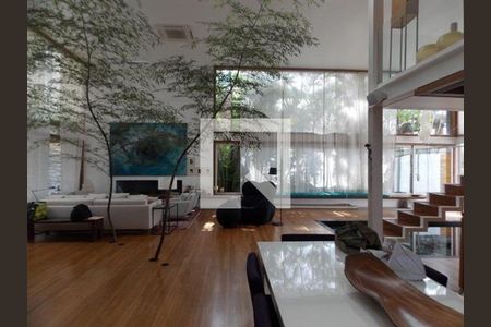 Casa à venda com 750m², 4 quartos e 4 vagas