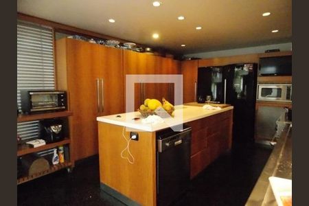 Casa à venda com 750m², 4 quartos e 4 vagas