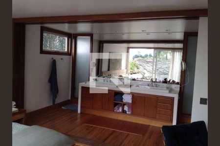 Casa à venda com 750m², 4 quartos e 4 vagas