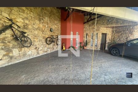 Casa de condomínio à venda com 445m², 4 quartos e 4 vagas