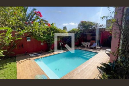 Casa de condomínio à venda com 445m², 4 quartos e 4 vagas