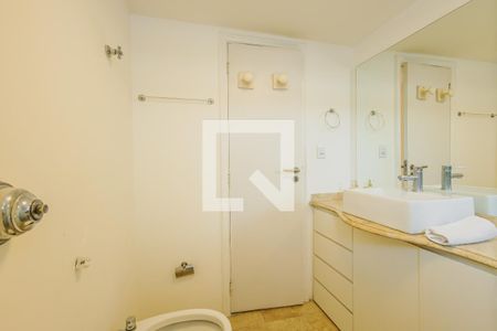 Apartamento à venda com 129m², 3 quartos e 1 vaga Apartamento à venda com 129m², 3 quartos e 1 vagaBanheiro