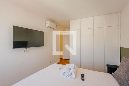 Apartamento à venda com 129m², 3 quartos e 1 vaga Apartamento à venda com 129m², 3 quartos e 1 vagaSuíte