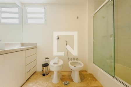 Apartamento à venda com 129m², 3 quartos e 1 vaga Apartamento à venda com 129m², 3 quartos e 1 vagaBanheiro da Suíte