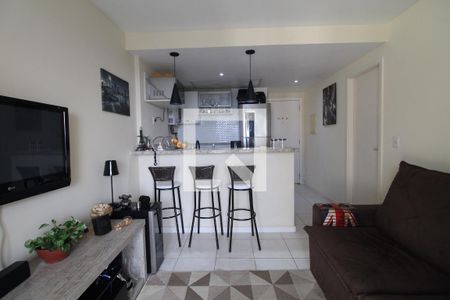Sala de apartamento para alugar com 1 quarto, 50m² em Barra da Tijuca, Rio de Janeiro
