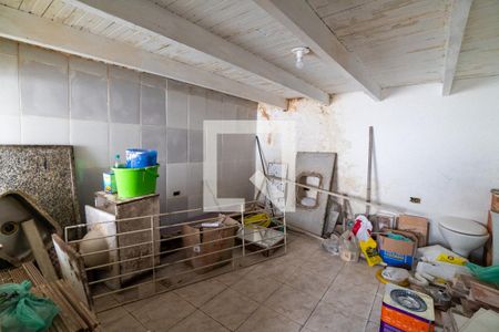 Casa à venda com 70m², 4 quartos e 1 vaga Casa à venda com 70m², 4 quartos e 1 vagaPorão