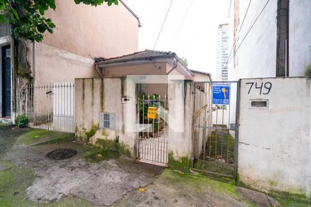 Casa à venda com 70m², 4 quartos e 1 vaga Casa à venda com 70m², 4 quartos e 1 vagaFachada