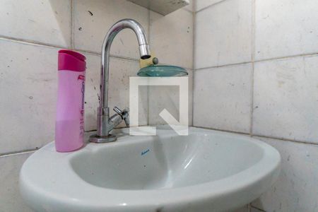 Casa à venda com 70m², 4 quartos e 1 vaga Casa à venda com 70m², 4 quartos e 1 vagaCasa 1 - Banheiro Detalhe