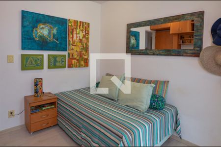 Apartamento à venda com 236m², 3 quartos e 2 vagas Apartamento à venda com 236m², 3 quartos e 2 vagasQuarto 1