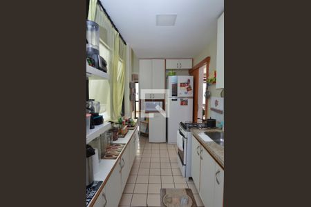 Apartamento à venda com 236m², 3 quartos e 2 vagas Apartamento à venda com 236m², 3 quartos e 2 vagasCozinha